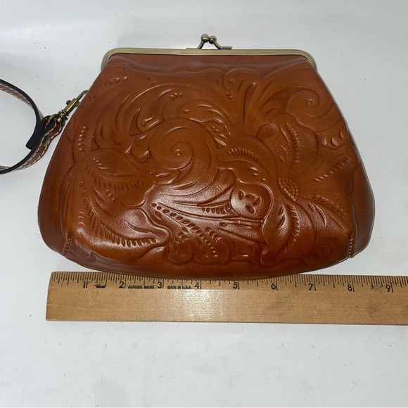 Patricia Nash SAVENA TOOLED Leather Framed Kisslock Wristlet FLORENCE - Picture 10 of 10